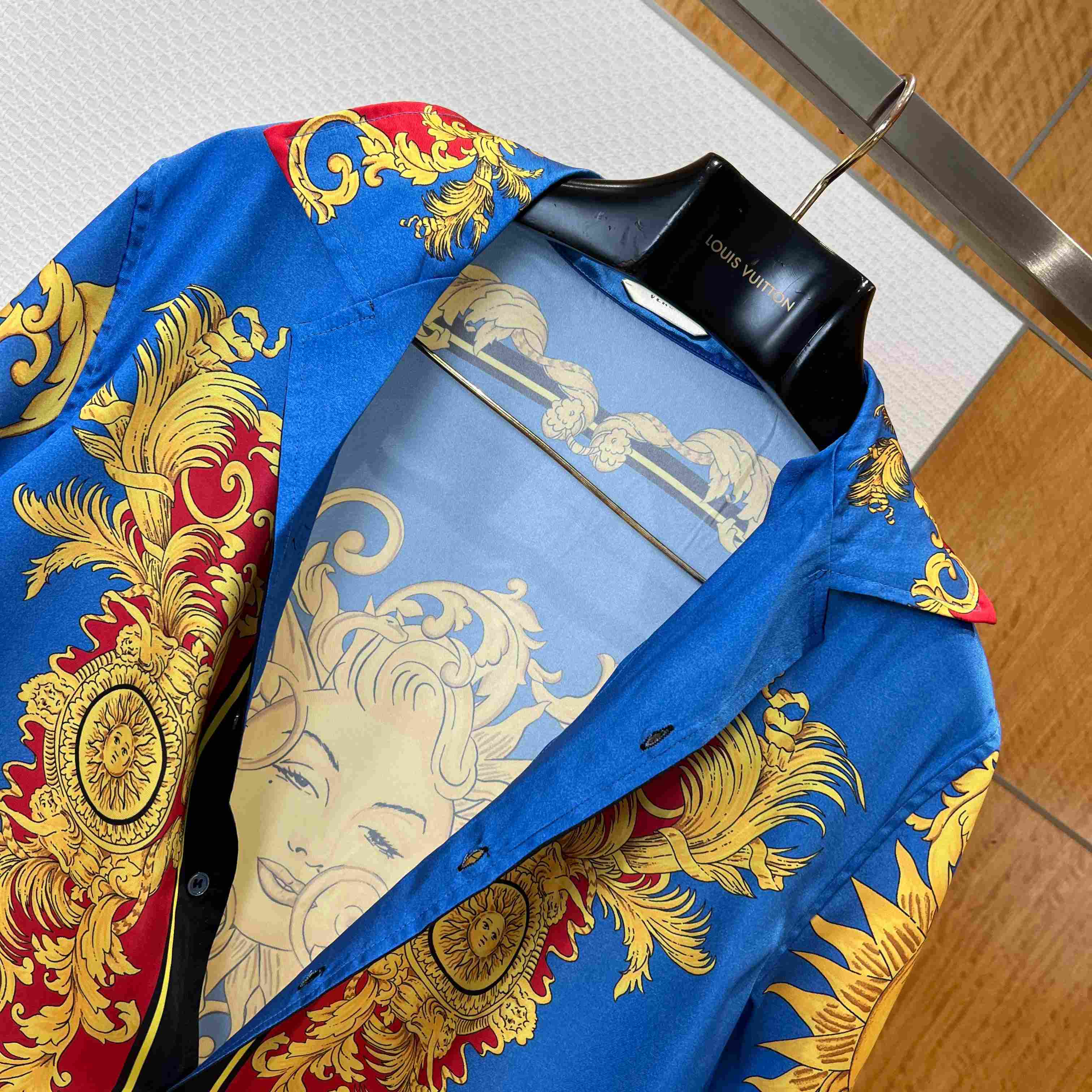 Versace Printed Silk Twill Shirt - DopestKickz