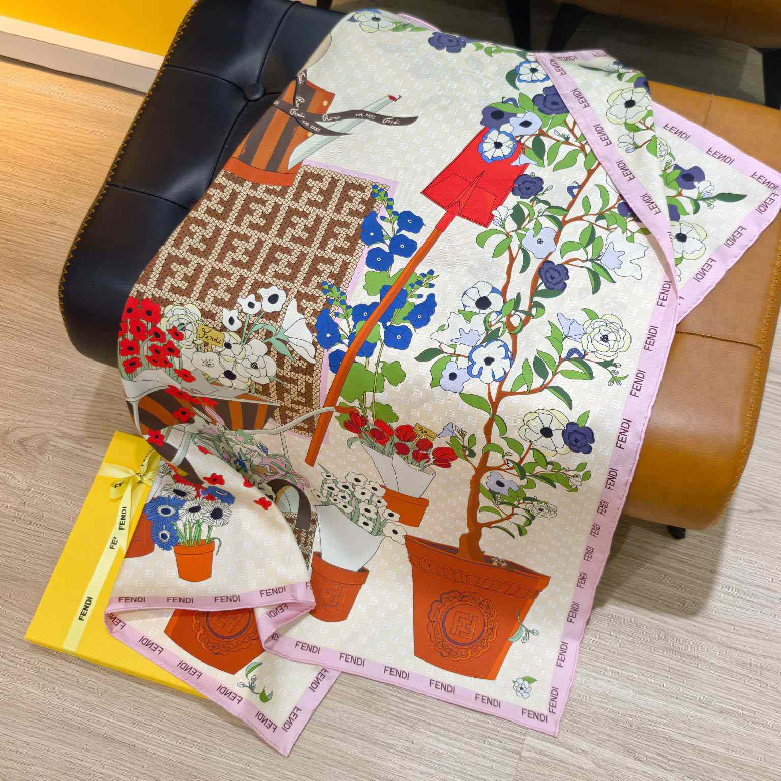 Fendi Gardening Foulard - DopestKickz