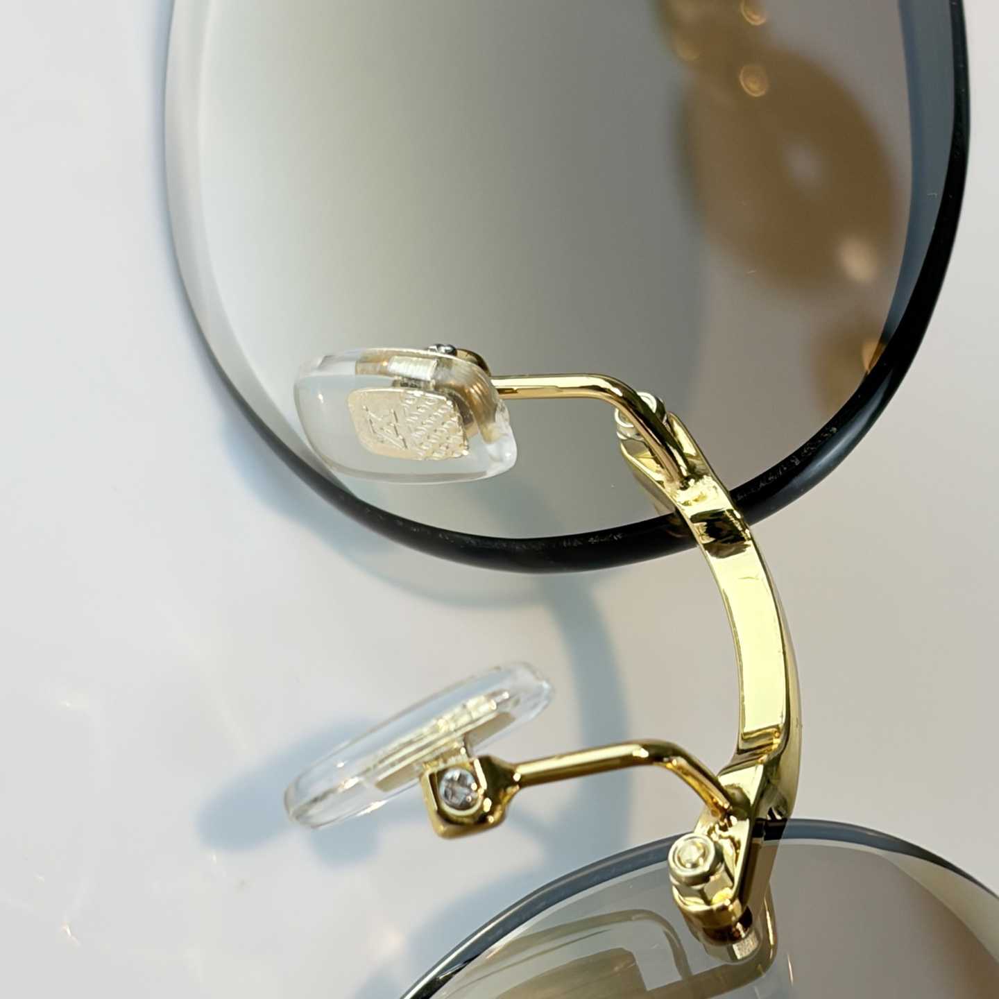 Louis Vuitton Z3166U Sunglasses    - DopestKickz