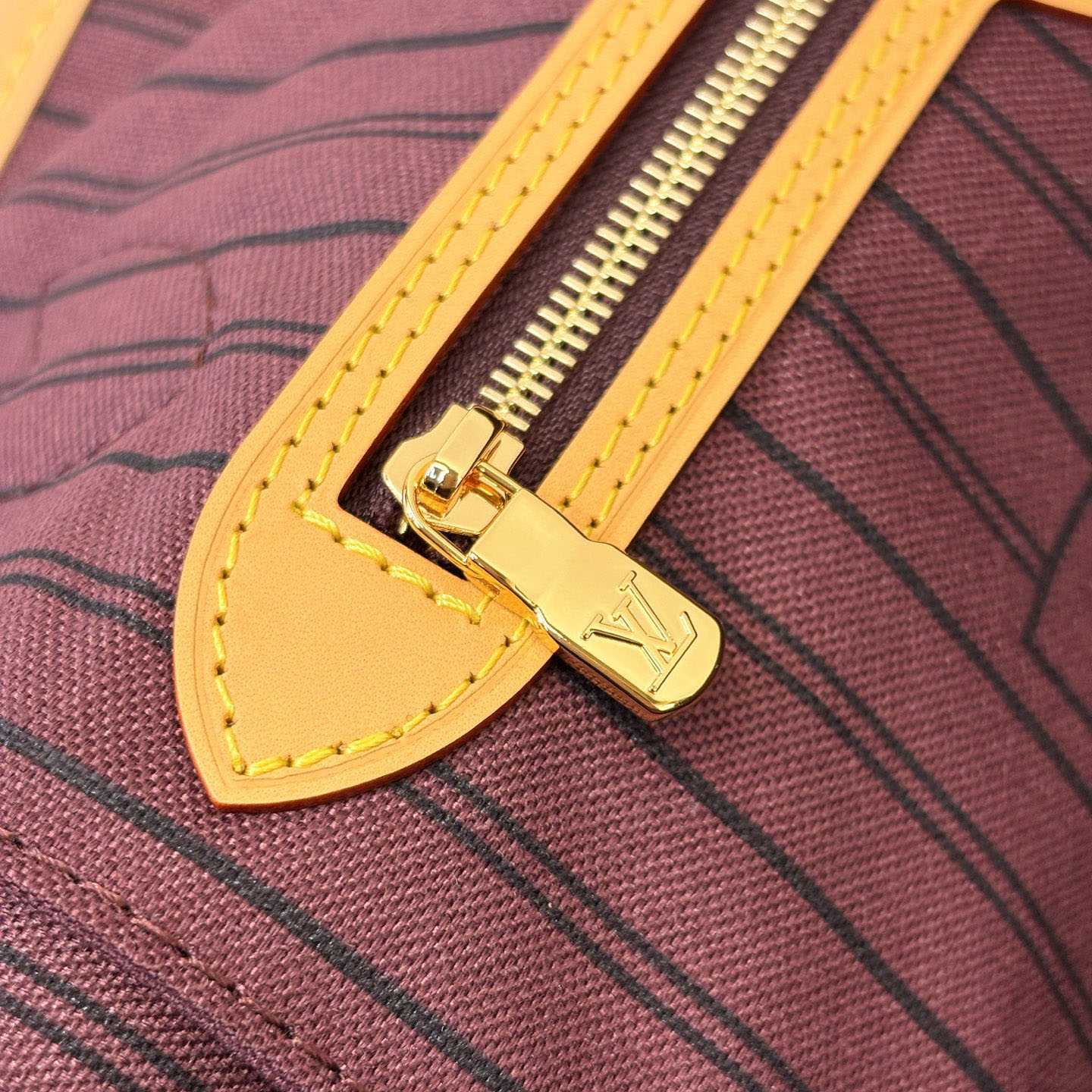 Louis Vuitton Neverfull GM M29449 - DopestKickz