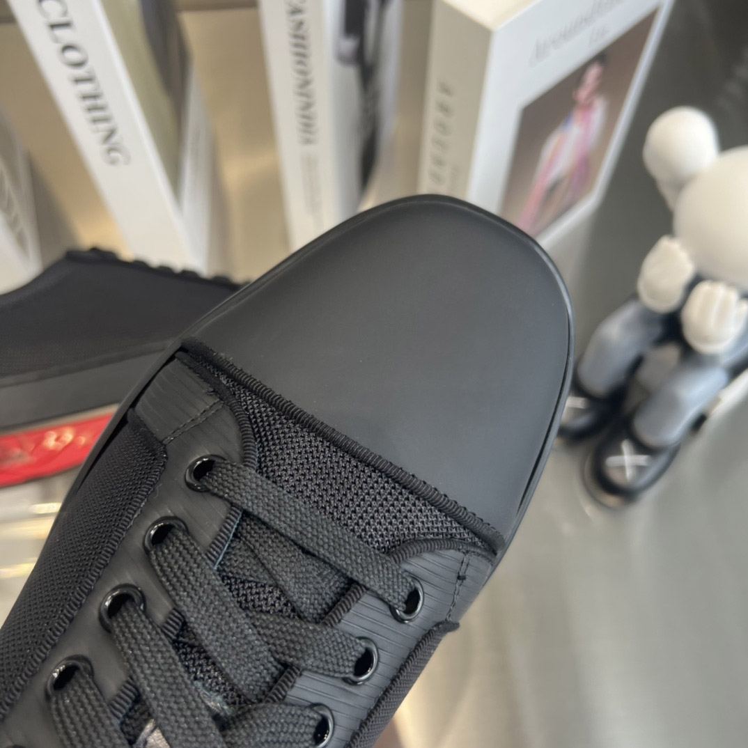 Christian Louboutin Louis Junior Leather Sneakers - DopestKickz