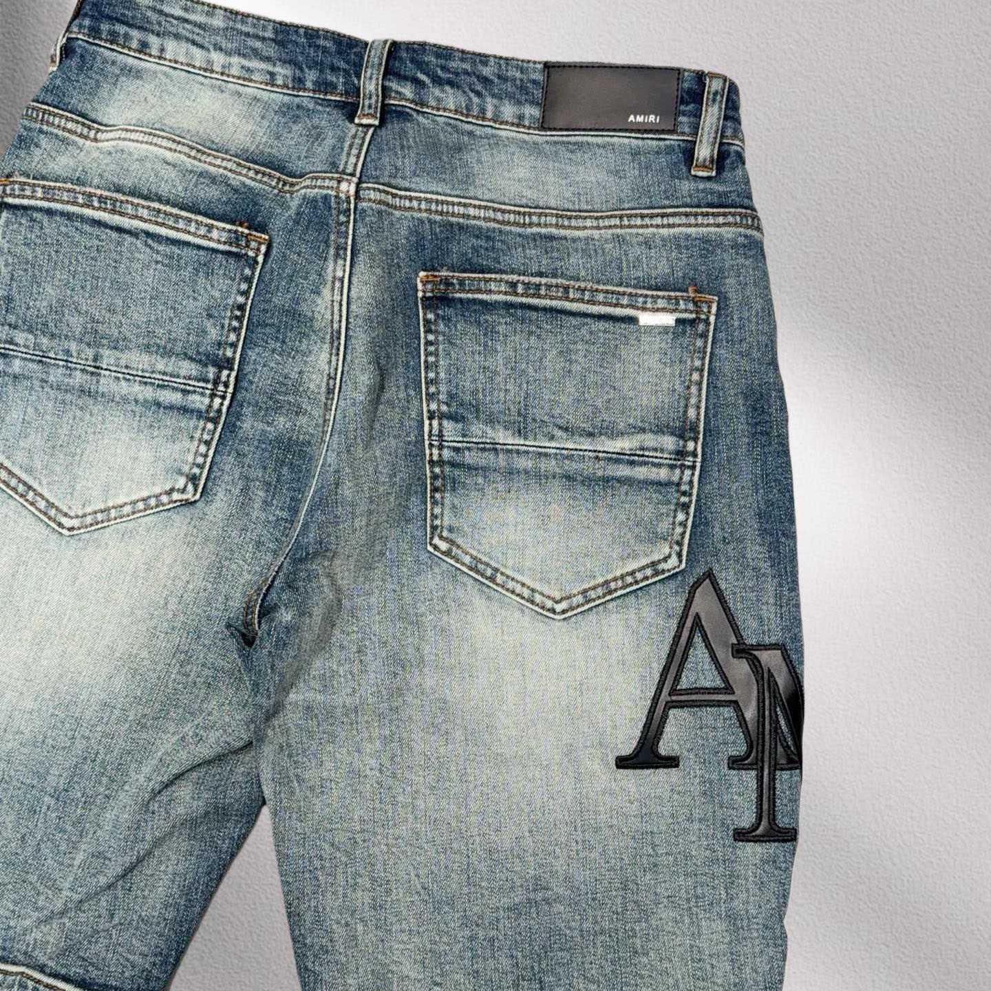 Amiri Shorts    20273 - DopestKickz