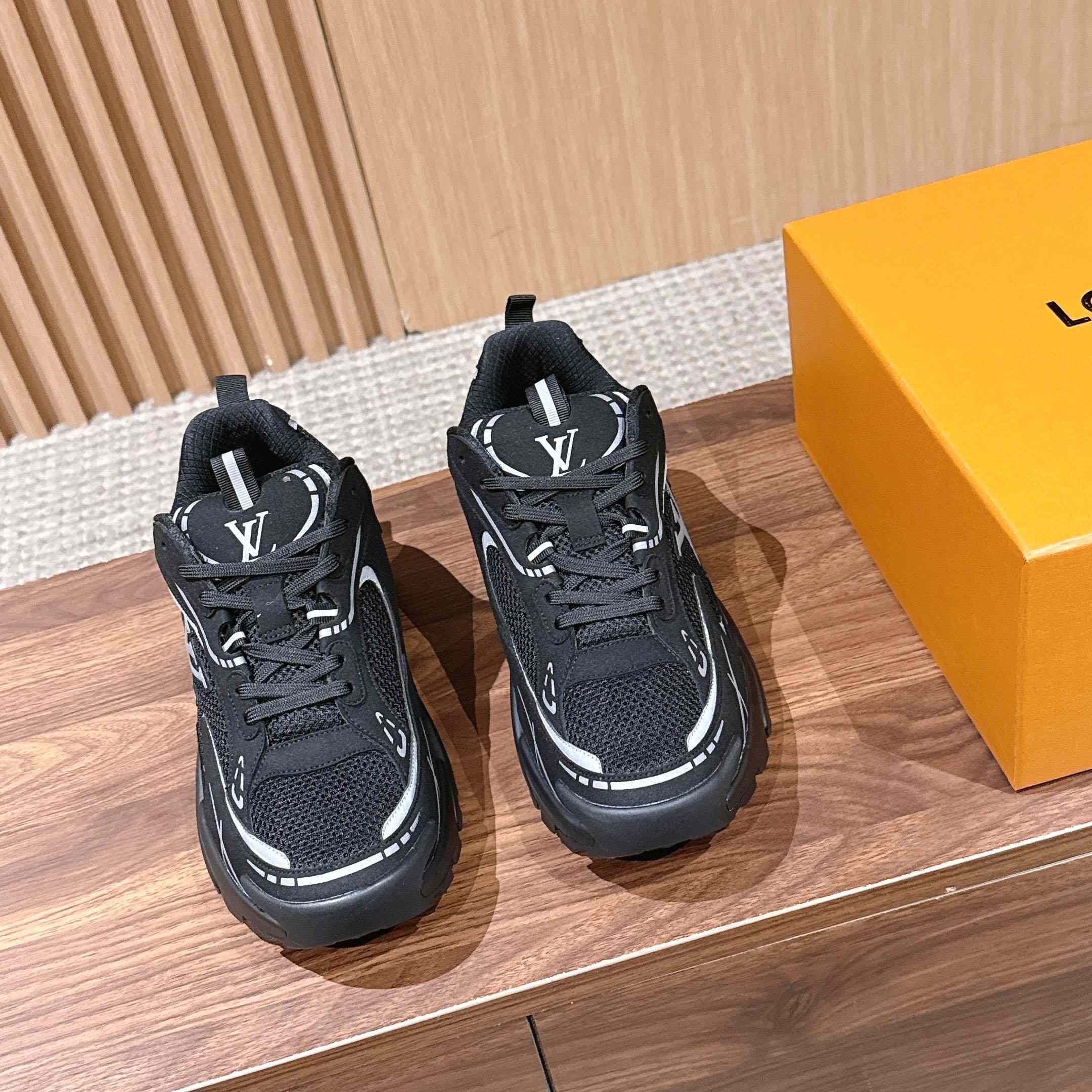 Louis Vuitton LV Tatic Runner Sneaker 1AKC3L - DopestKickz
