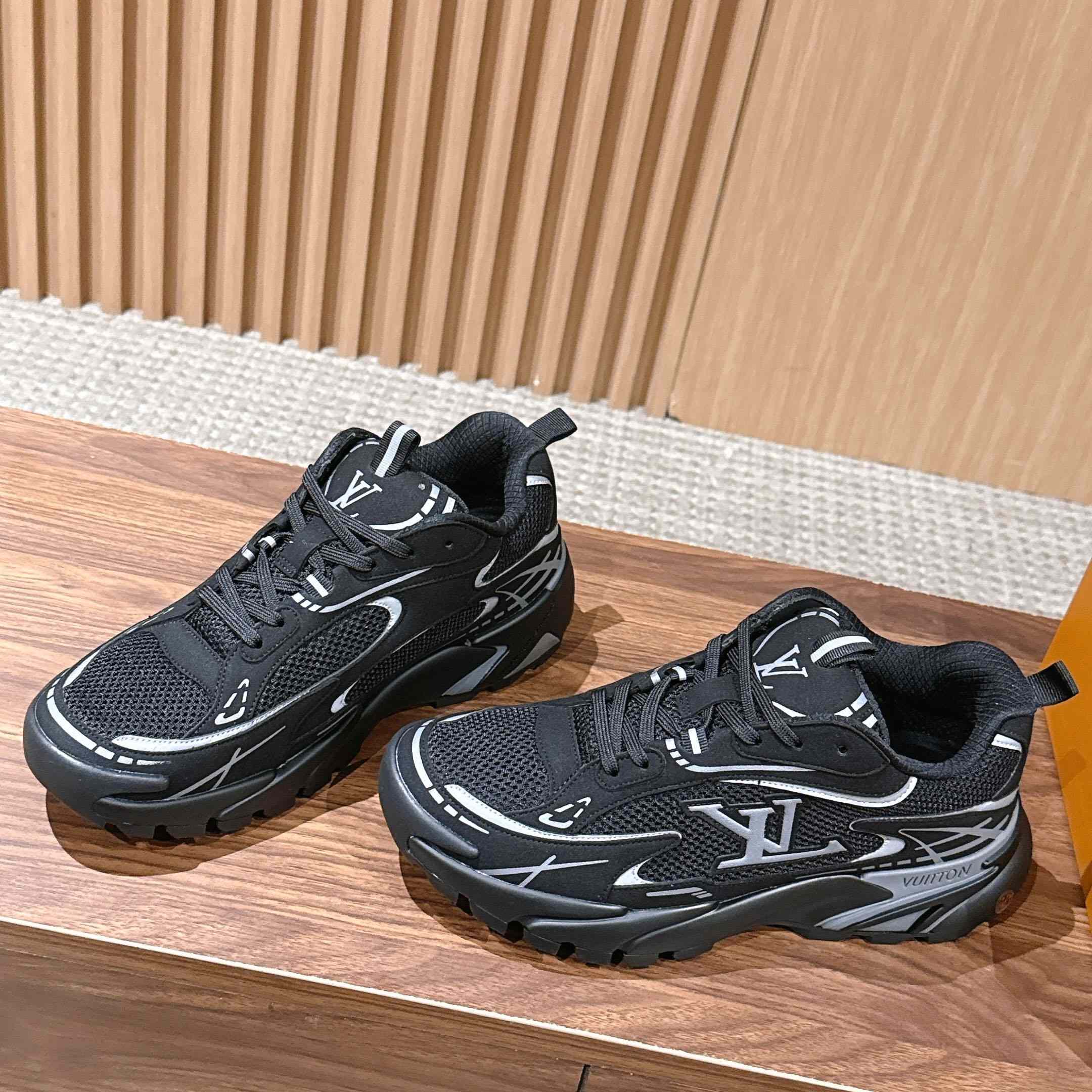 Louis Vuitton LV Tatic Runner Sneaker 1AKC3L - DopestKickz