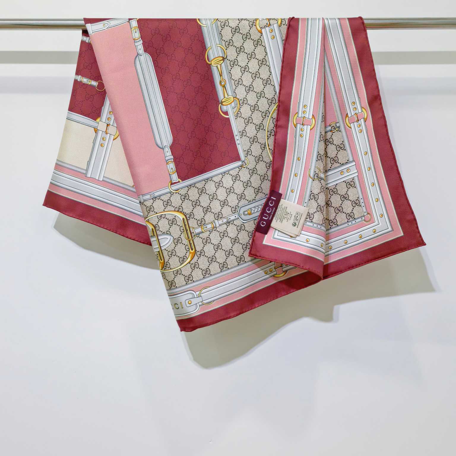 Gucci Printed Silk Twill Carré - DopestKickz