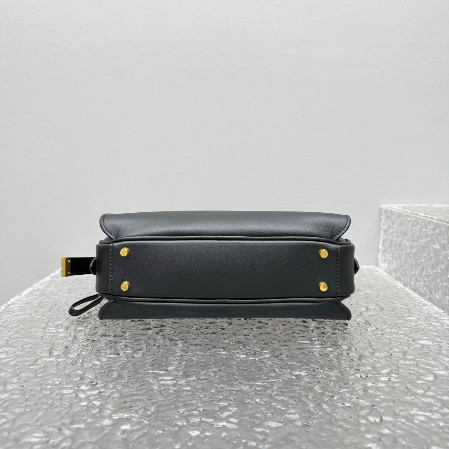 Balenciaga  Le 7 Shoulder Bag Medium In Black - DopestKickz