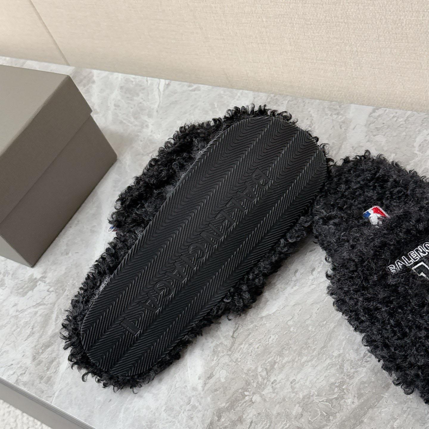 Balenciaga | Nba Collaboration Furry Open Mule - DopestKickz