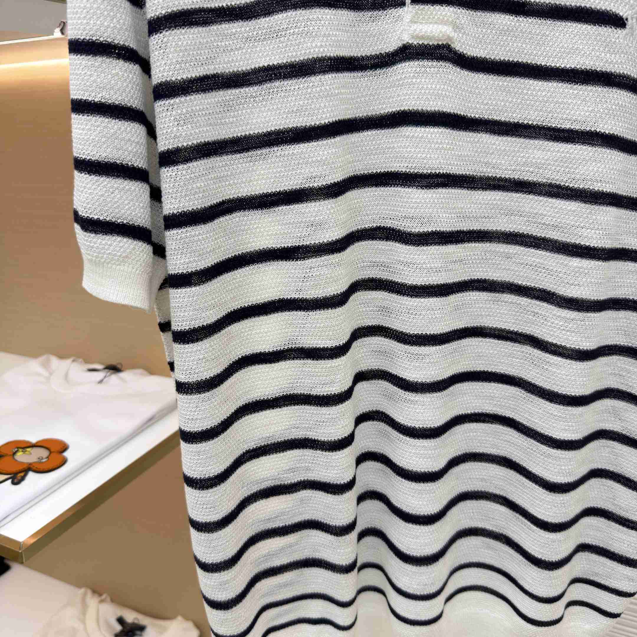 Ralph Lauren Striped Cotton-Linen Polo Sweater - DopestKickz