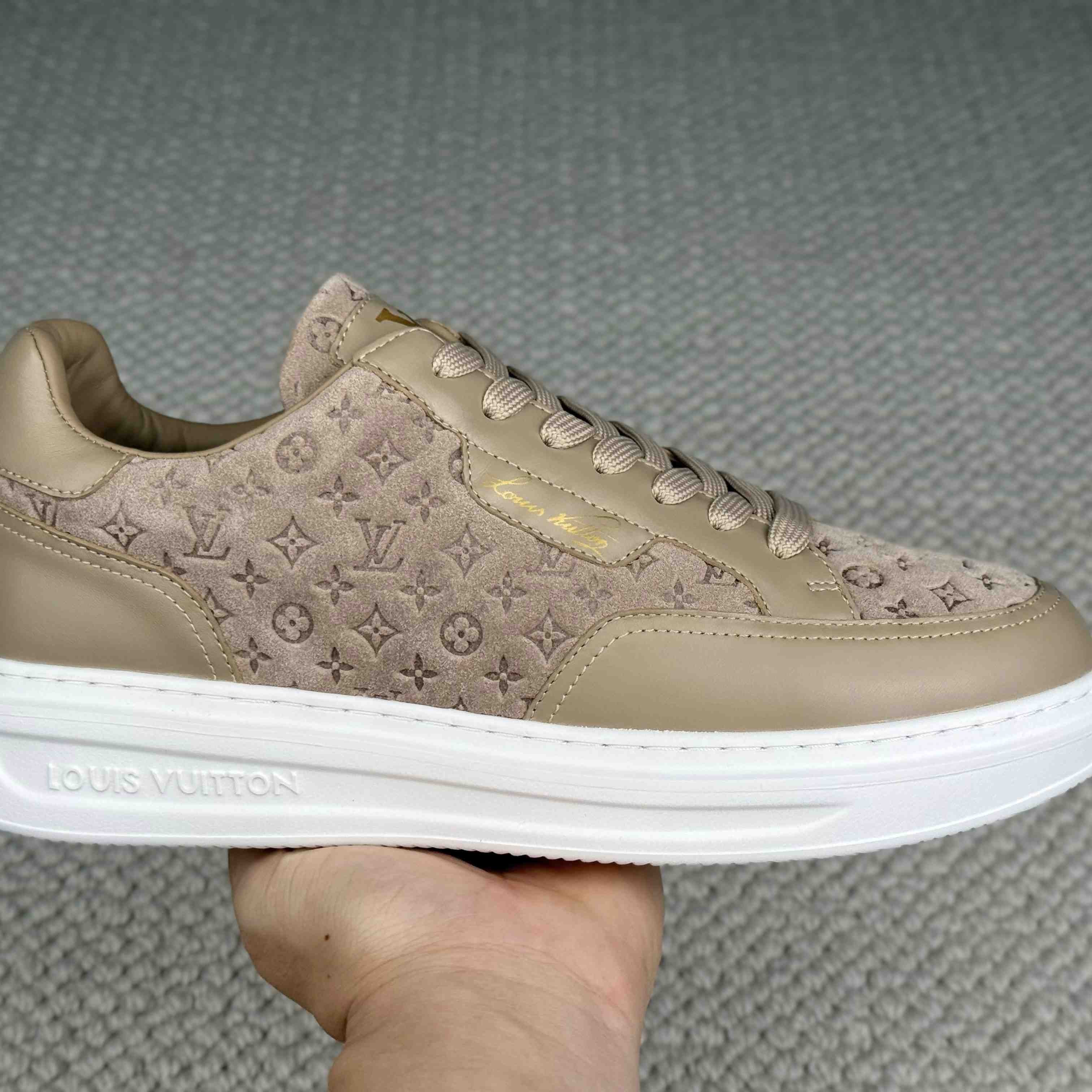 Louis Vuitton Beverly Hills Sneaker 1AKBRR - DopestKickz