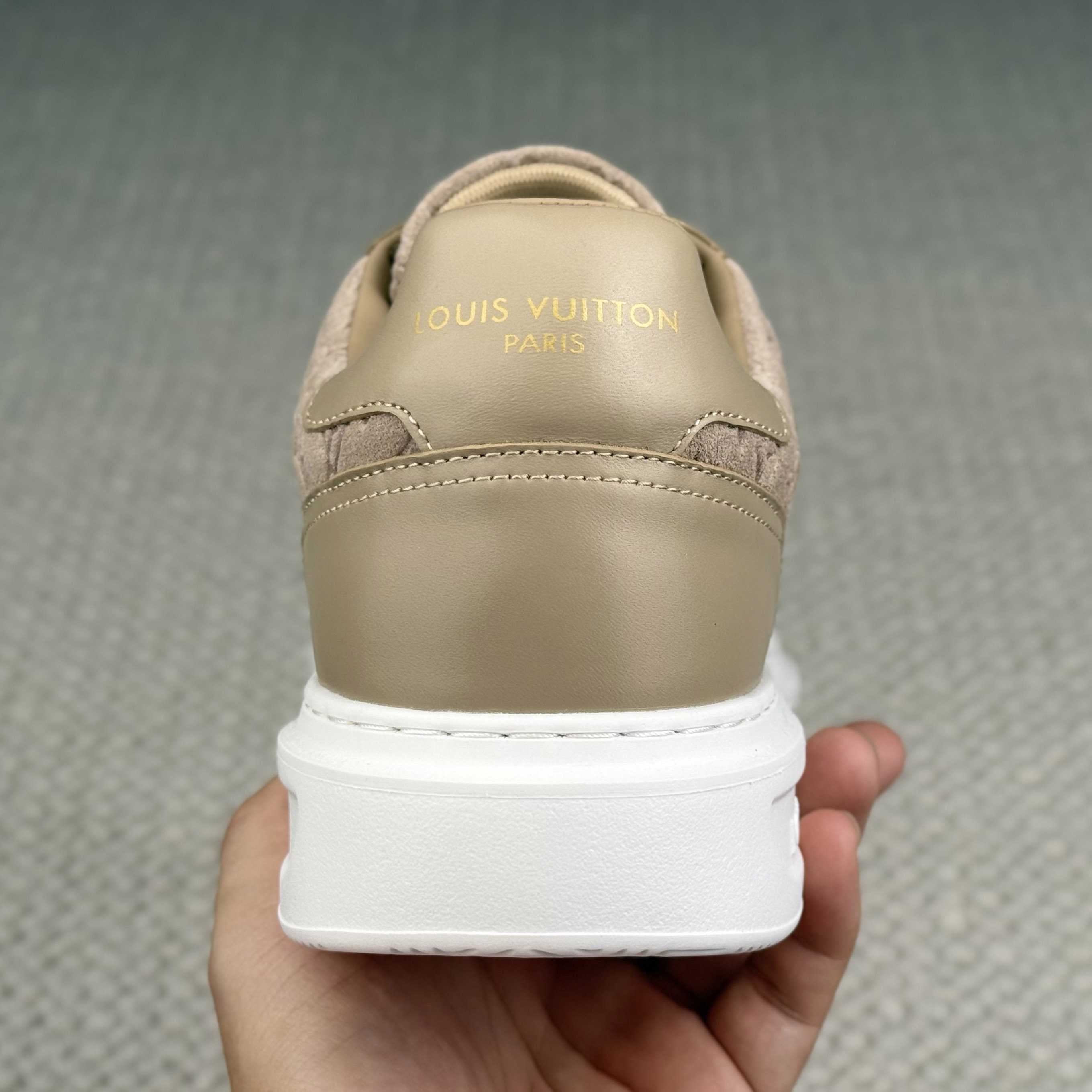 Louis Vuitton Beverly Hills Sneaker 1AKBRR - DopestKickz