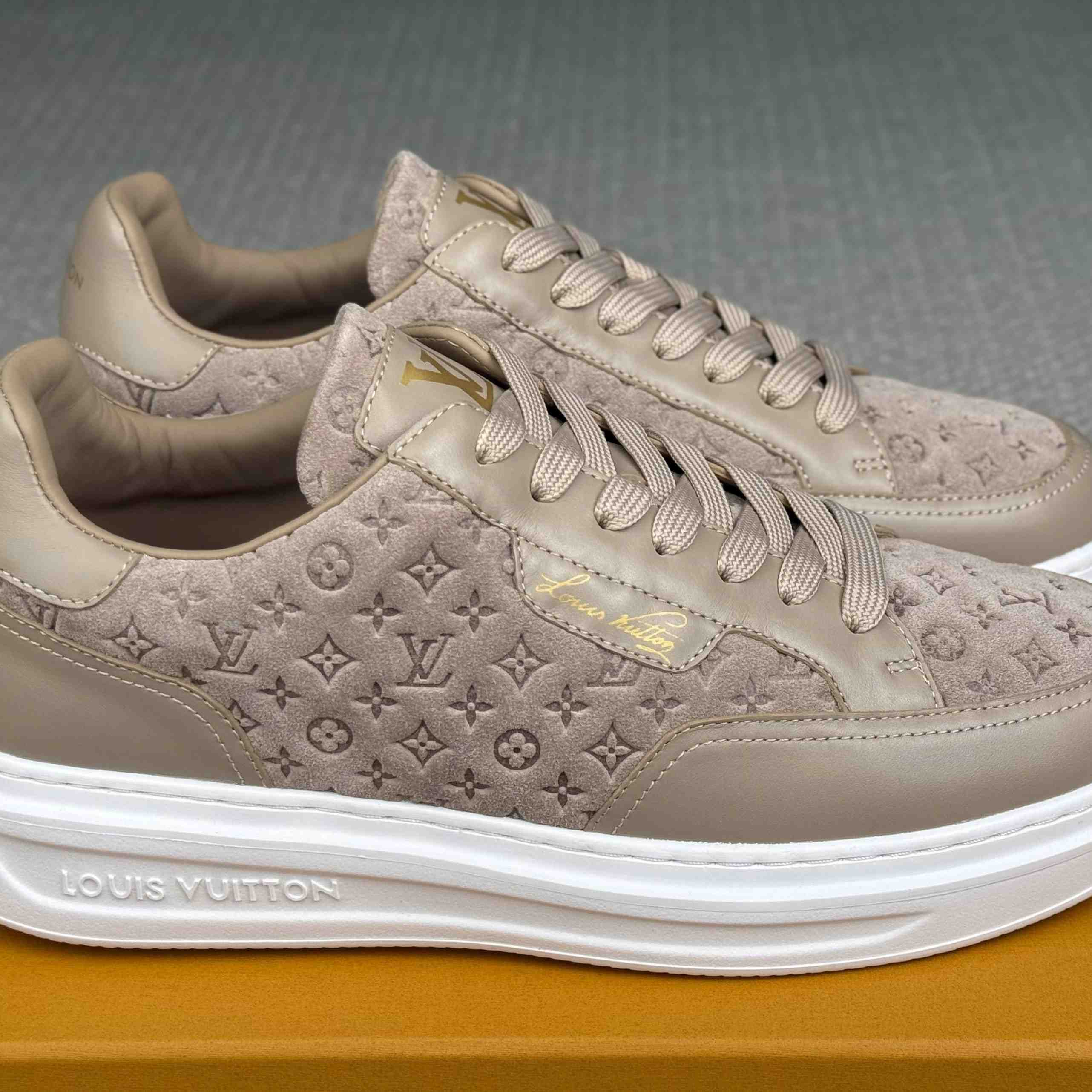 Louis Vuitton Beverly Hills Sneaker 1AKBRR - DopestKickz