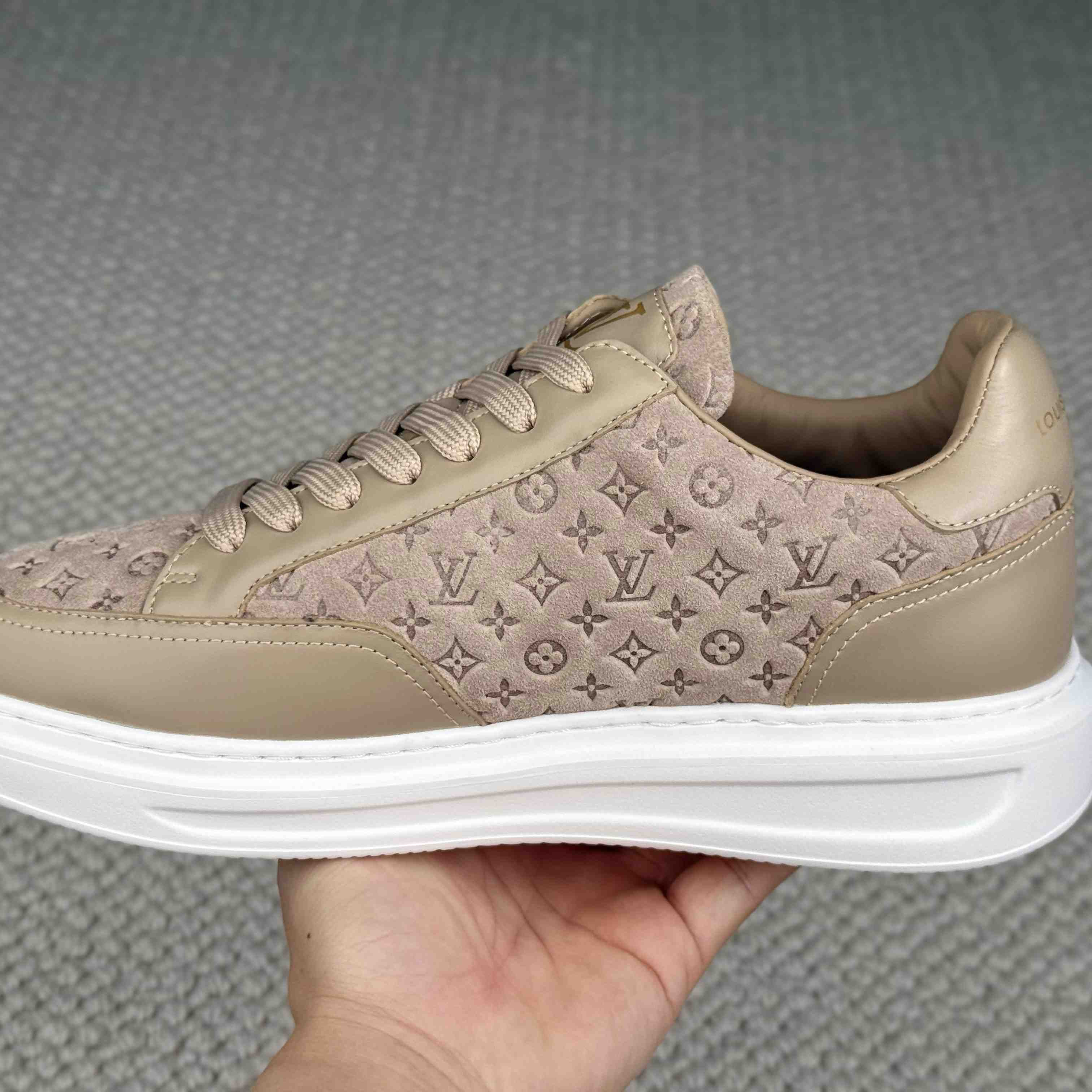 Louis Vuitton Beverly Hills Sneaker 1AKBRR - DopestKickz