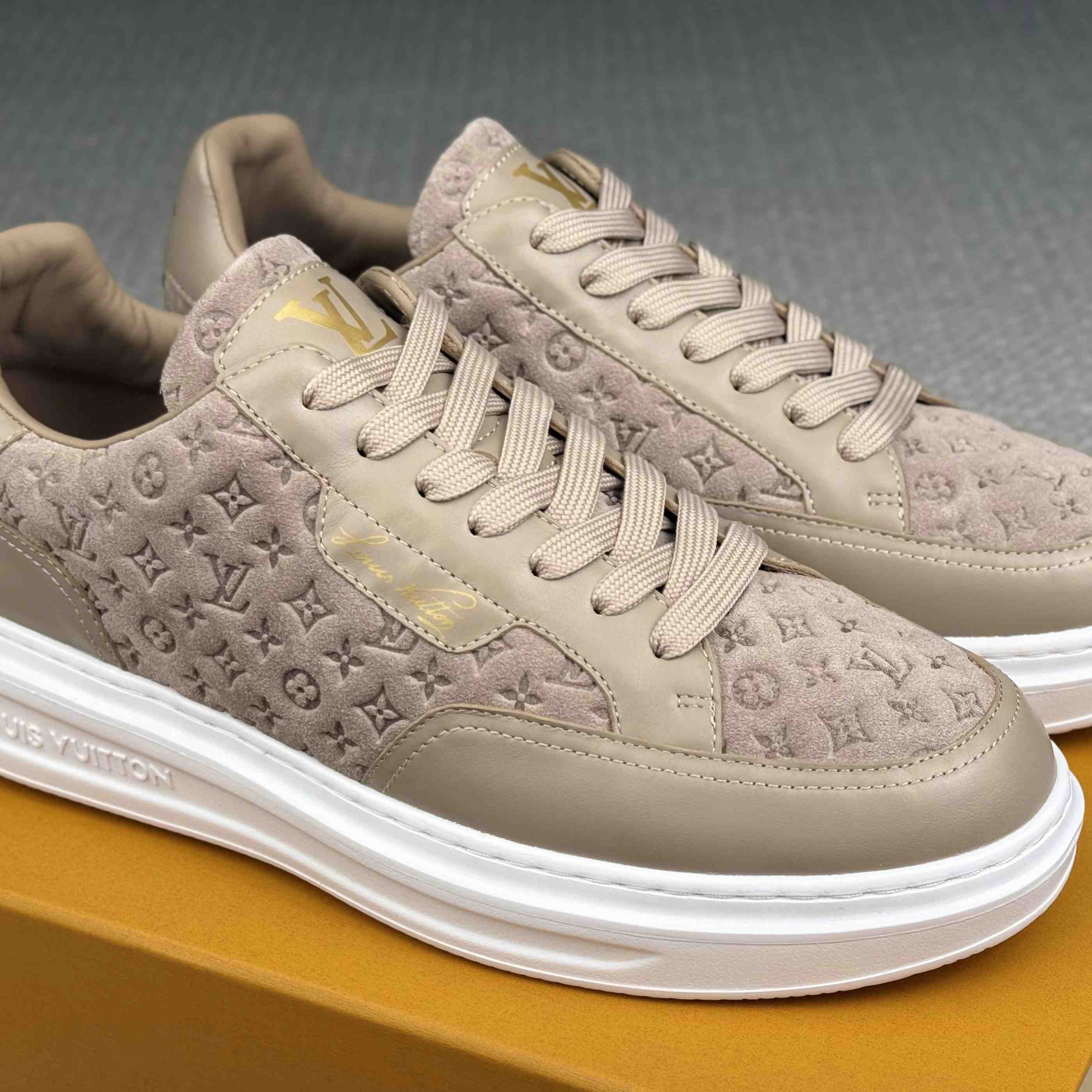 Louis Vuitton Beverly Hills Sneaker 1AKBRR - DopestKickz