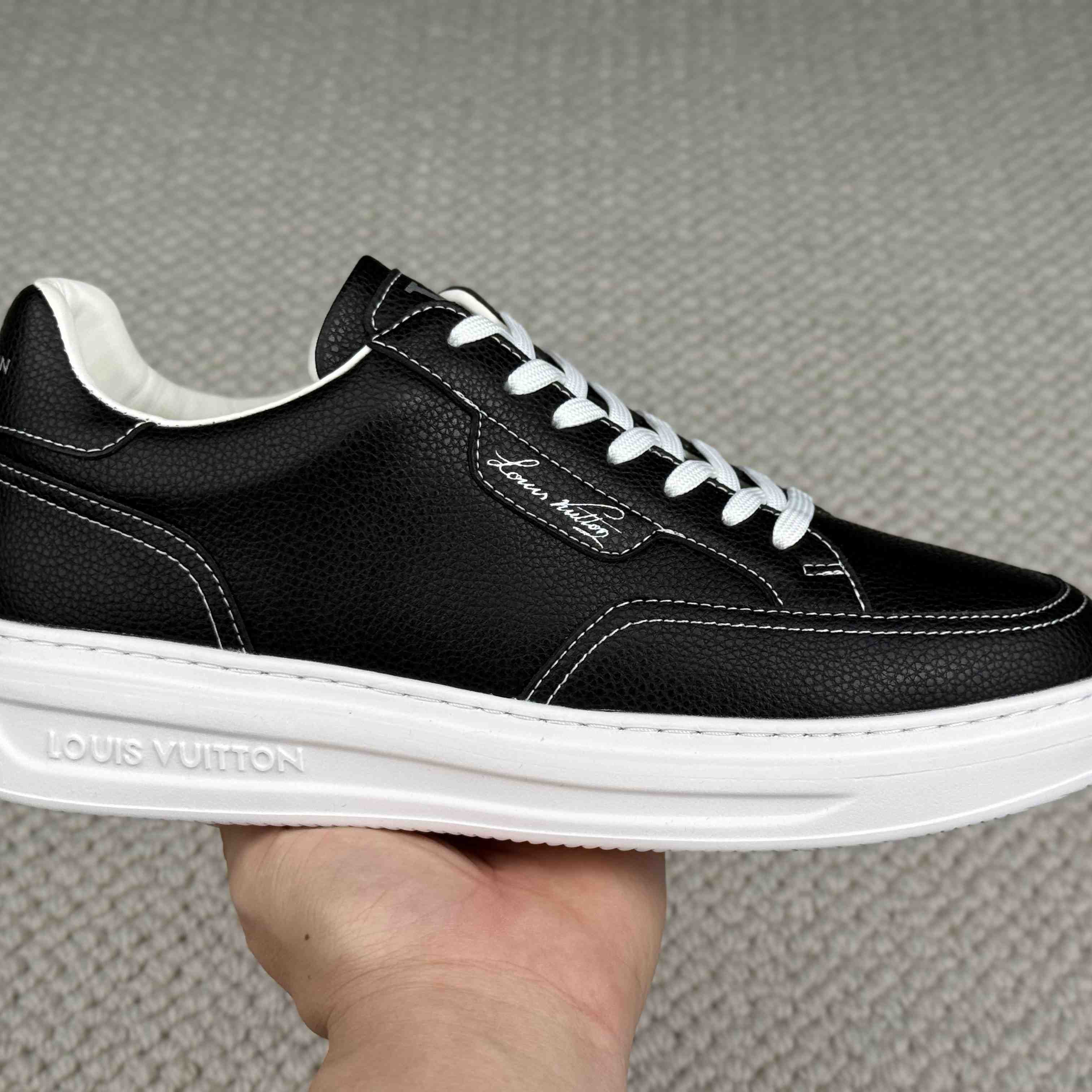Louis Vuitton Beverly Hills Sneaker 1AJ834 - DopestKickz