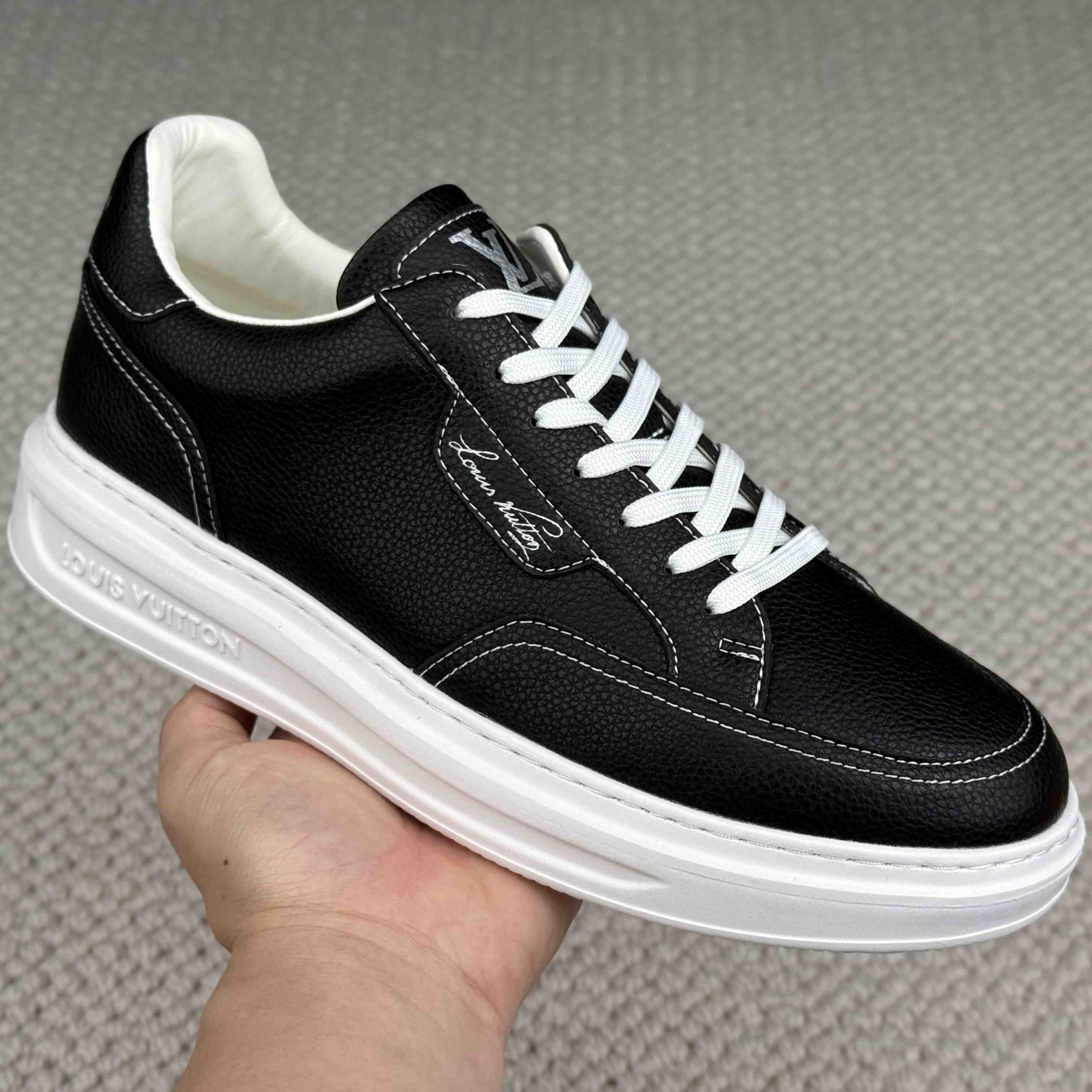 Louis Vuitton Beverly Hills Sneaker 1AJ834 - DopestKickz