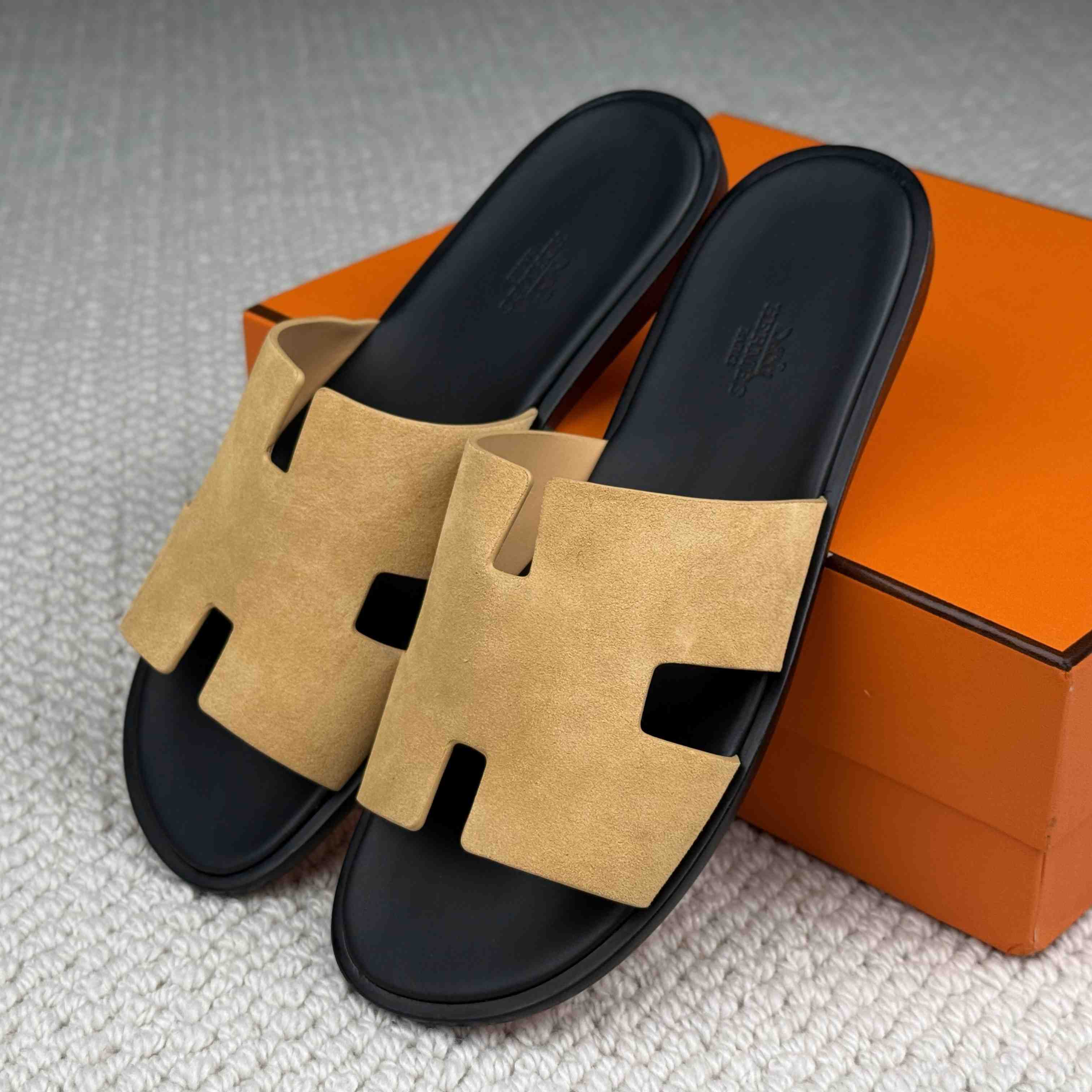 Hermes Izmir Sandal - DopestKickz