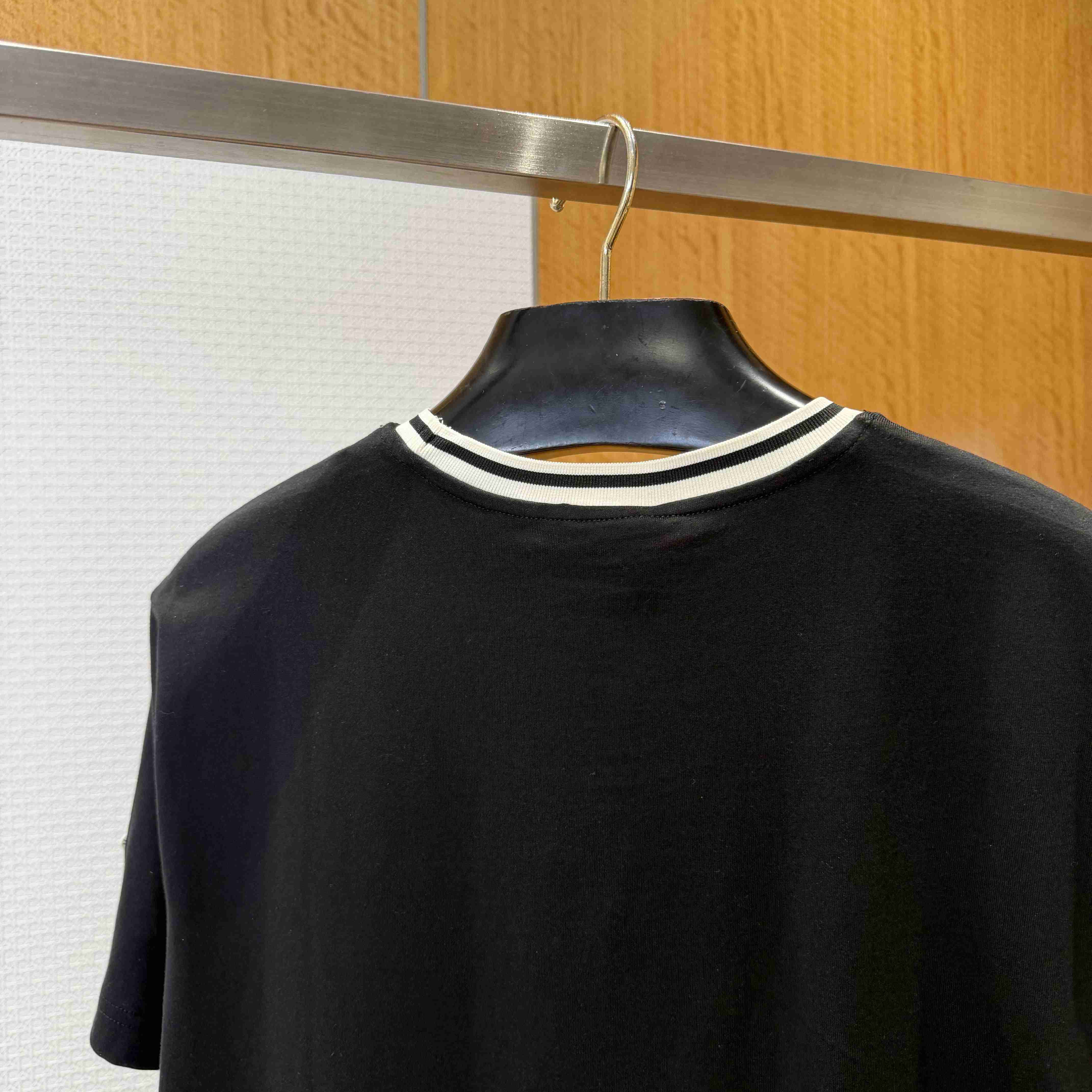 Moncler MonDuck Logo Patch Cotton T-Shirt - DopestKickz