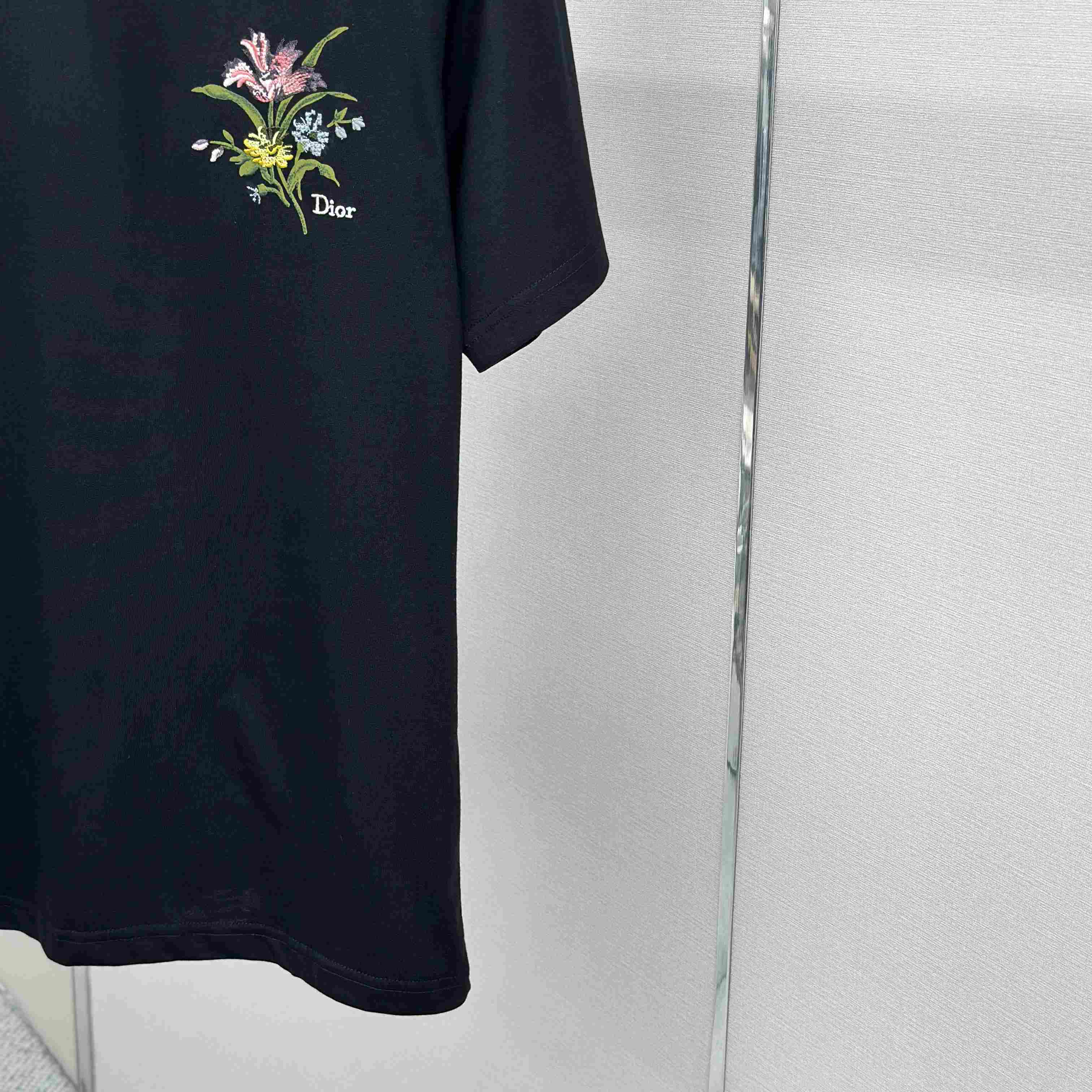 Dior T-Shirt With Dior Secret Garden Motif, Relaxed Fit - DopestKickz