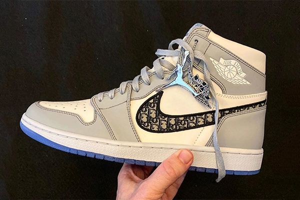 Finally, Here Is Dior' s Long-Awaited Air Jordan 1 High OG - DopestKickz
